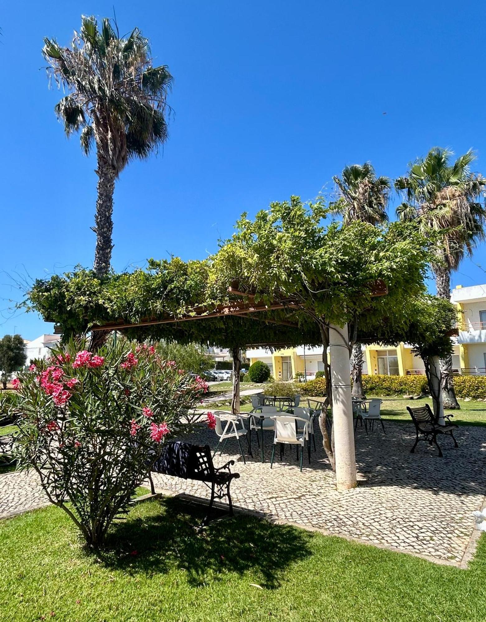 אלבור Apartamentos Santa Teresinha מראה חיצוני תמונה