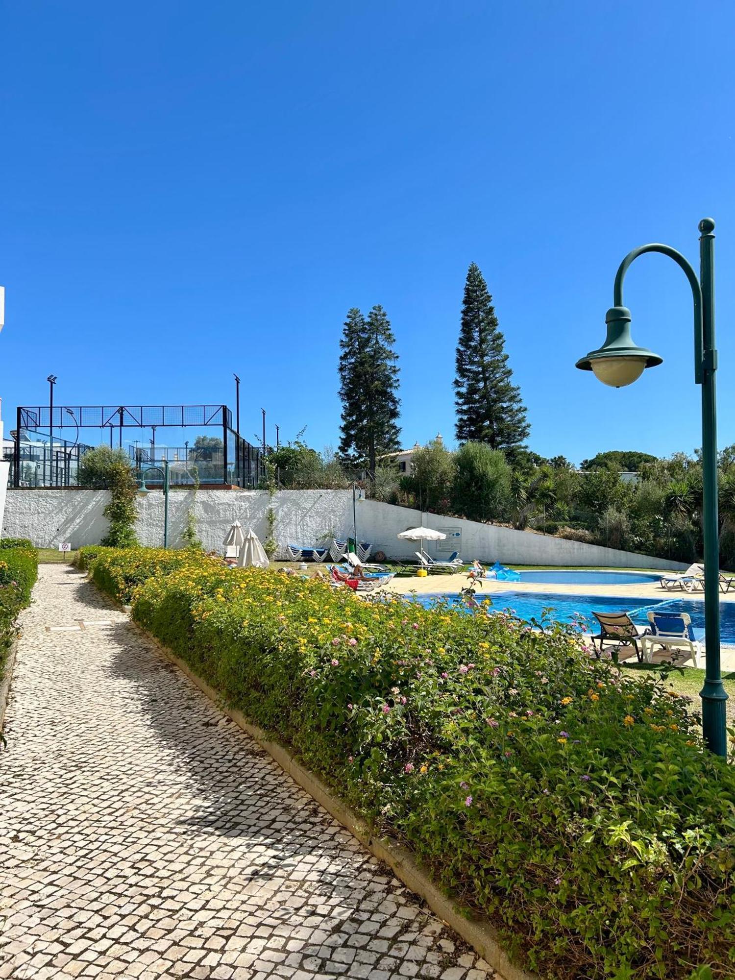 אלבור Apartamentos Santa Teresinha מראה חיצוני תמונה