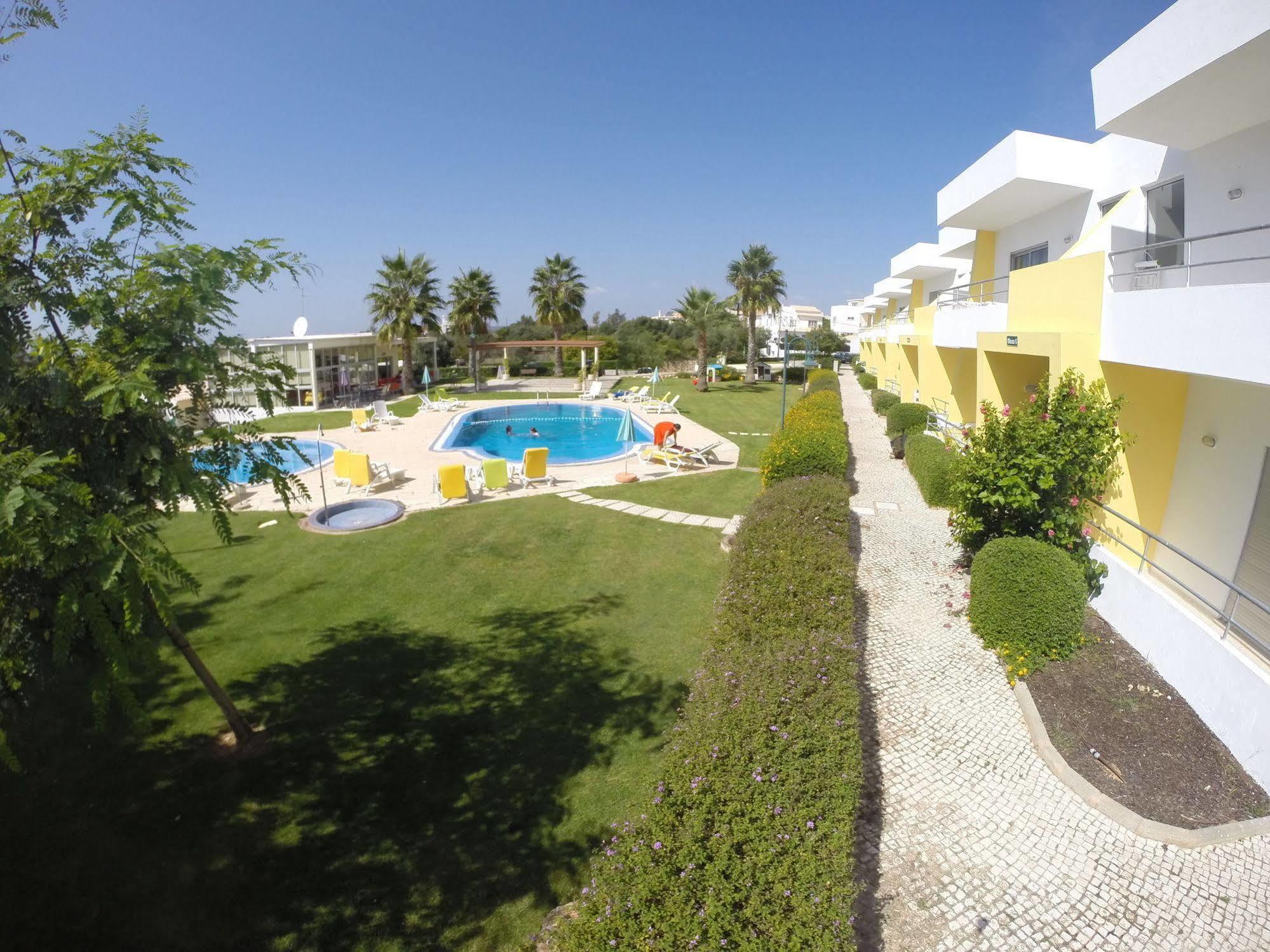אלבור Apartamentos Santa Teresinha מראה חיצוני תמונה
