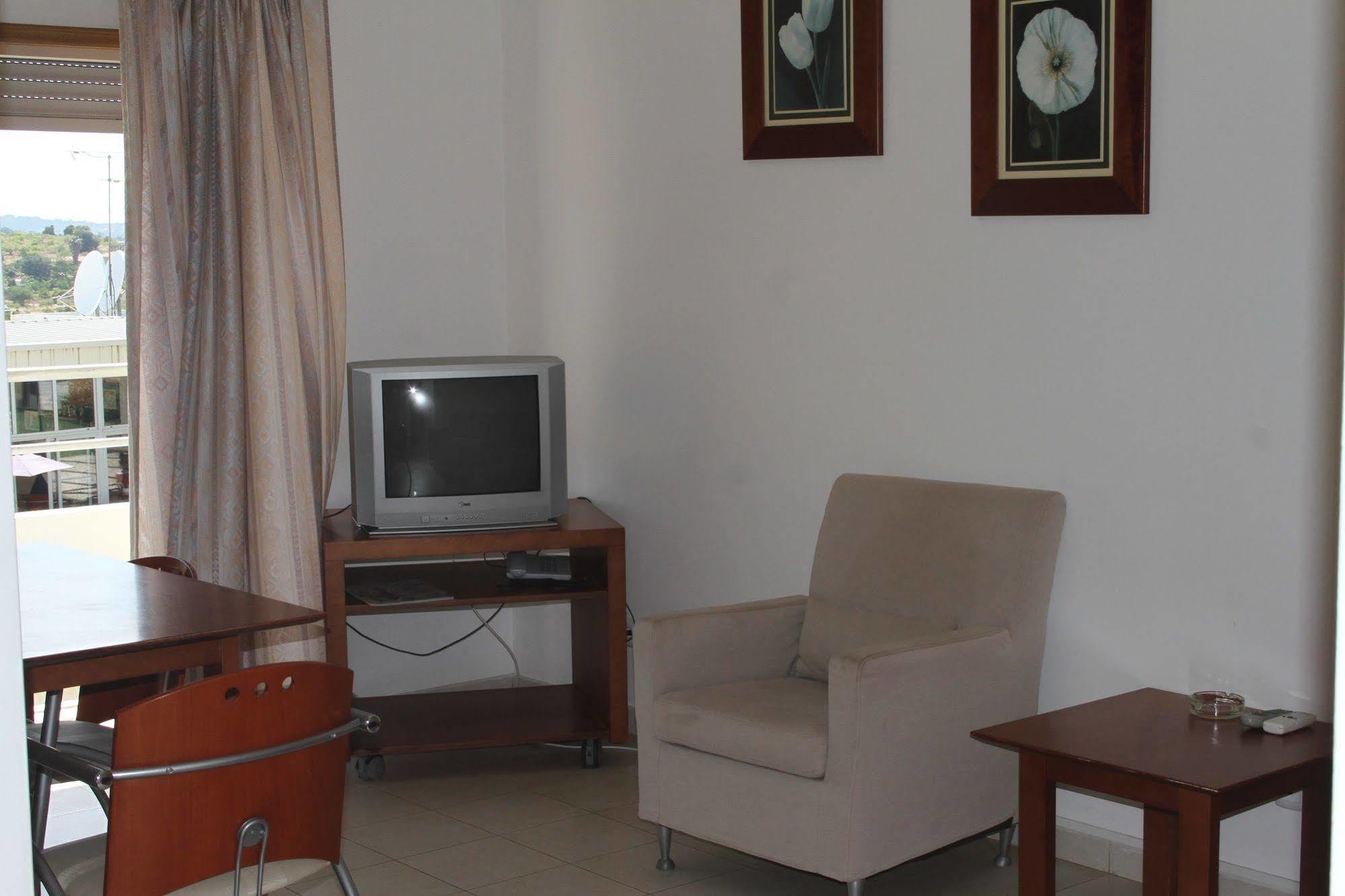 אלבור Apartamentos Santa Teresinha מראה חיצוני תמונה