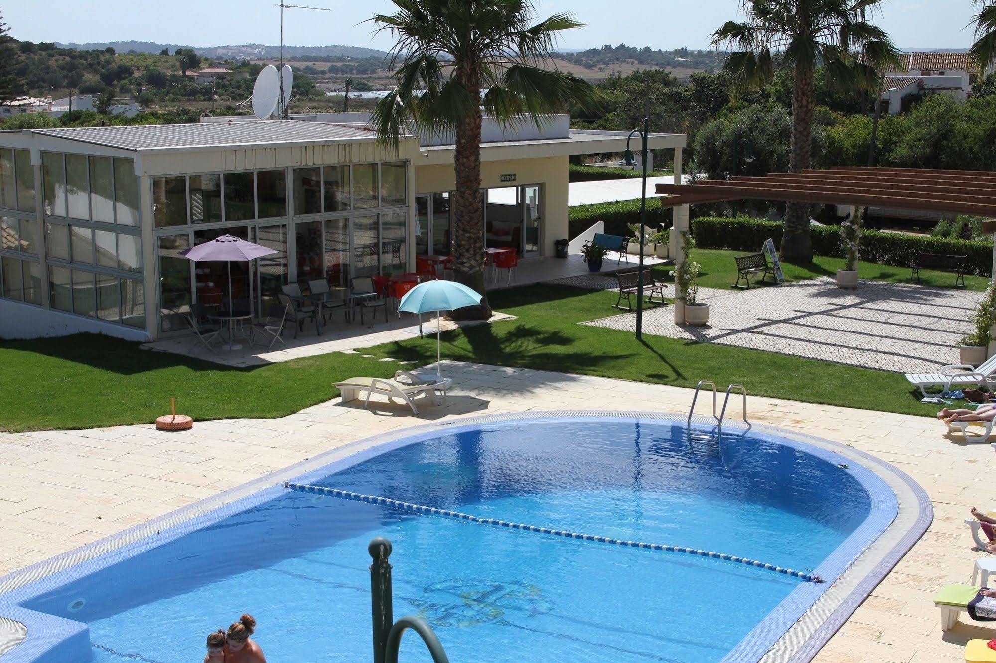 אלבור Apartamentos Santa Teresinha מראה חיצוני תמונה